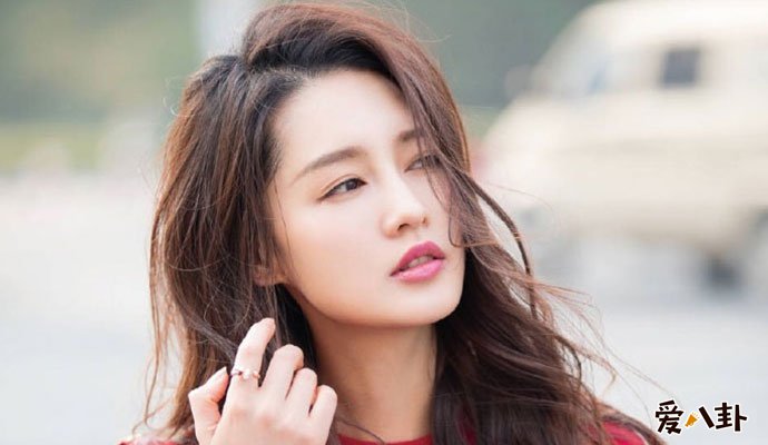 李沁照片