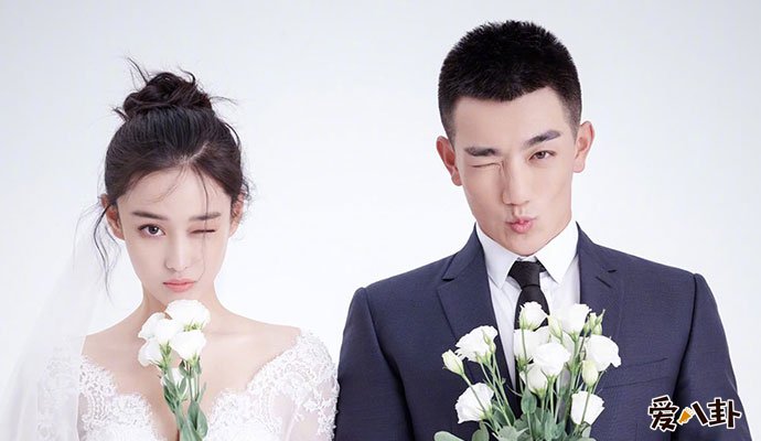 张馨予何捷婚纱照