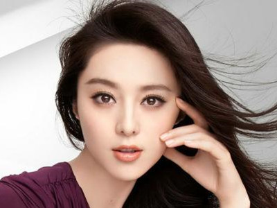 李晨最新恋情携女友秀恩爱 范冰冰被狠心抛网友却一片叫好弃