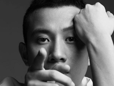 文章因偷拍砸手机 离婚后脾气暴与马伊琍近况有关？
