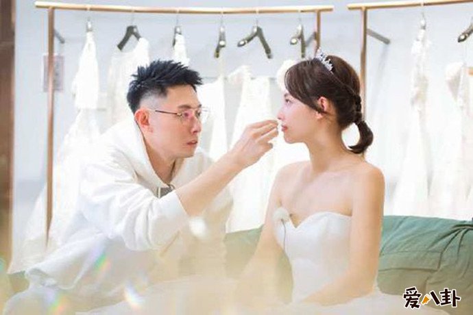买超张嘉倪亲密写真