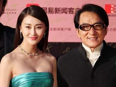林鹏和成龙是什么关系 与成龙的关系暧昧已是人尽皆知？