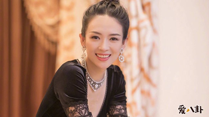 章子怡肚子微隆疑似怀孕