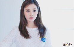 彭小冉以前的照片 主持人转型当演员彭小冉是怎么火起的