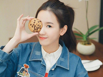 陈都灵高中丑事 一向清纯的陈都灵交往渣男？