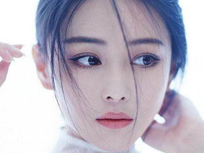 张馨予晒结婚婚纱照 被李晨辜负了这么多年终于嫁给爱情