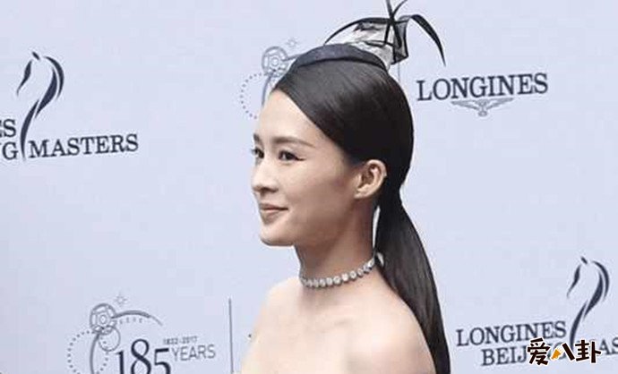 李沁参加活动照