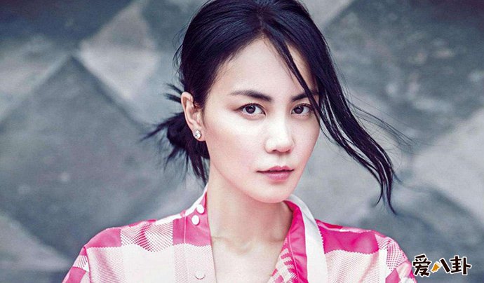 王菲现身李亚鹏住处