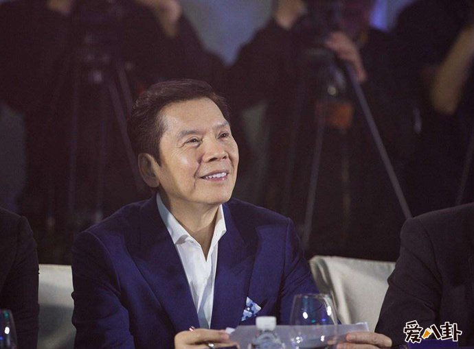 为什么向华强怕刘銮雄