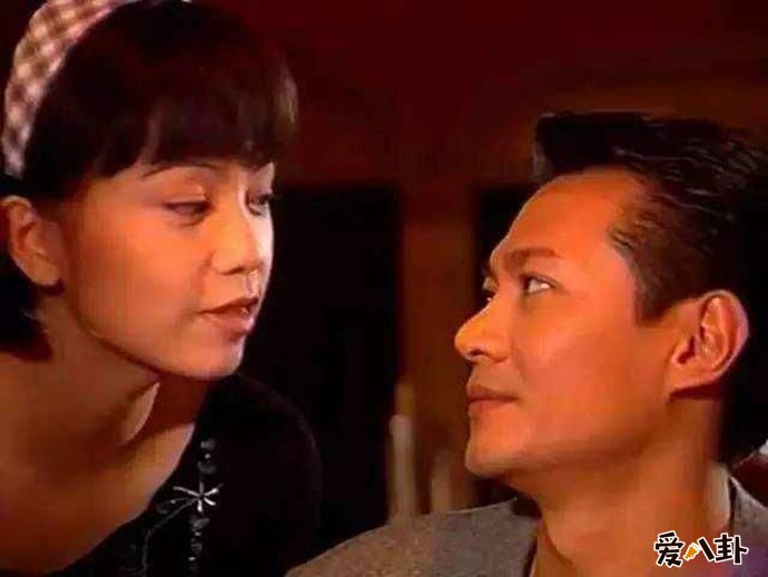 江华邓萃雯有什么关系