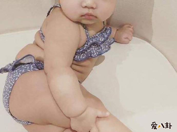 关颖女儿穿比基尼照片