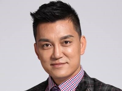 村长李锐女儿跳跳 领家有女初长成变化太大村花一朵