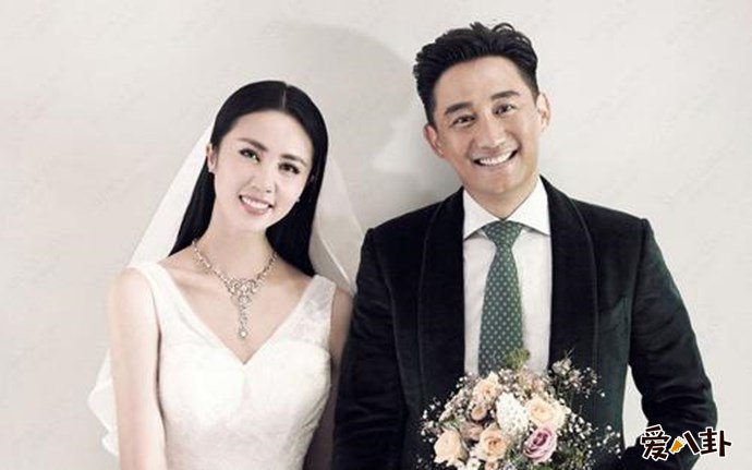 黄磊与妻子结婚照