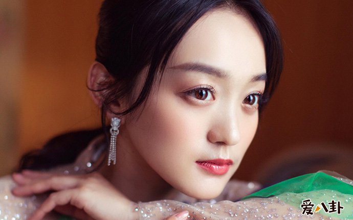 何泓姗坠马是什么时候 
