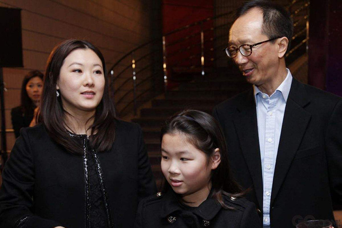 伏明霞被曝与老公离婚 是真的吗相差近26岁的他们终是不被看好