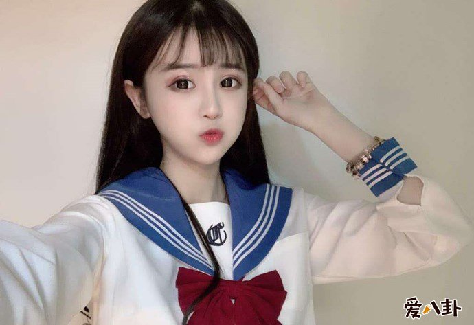 00后网红杨清柠