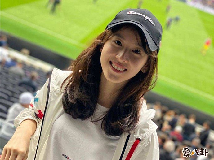 章泽天晒女儿礼物