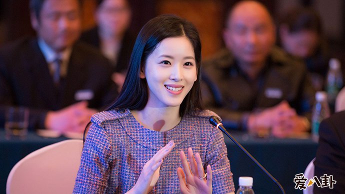 26岁的章泽天人生经历丰富