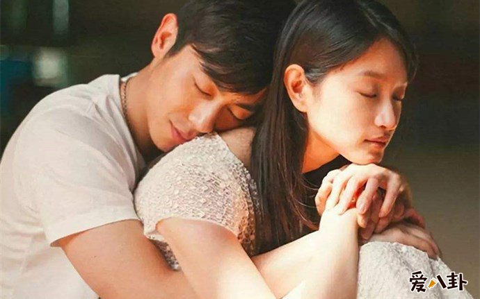 朱亚文跟妻子沈佳妮亲密写真