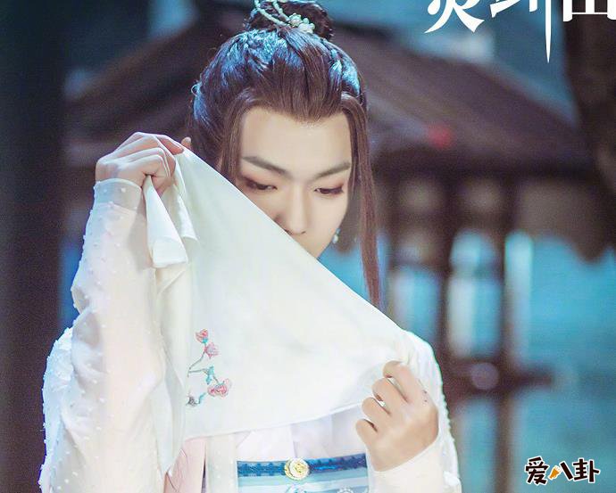 许凯男扮女装剧照