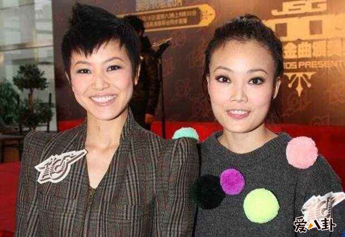 何诗韵被叫袜子精的原因