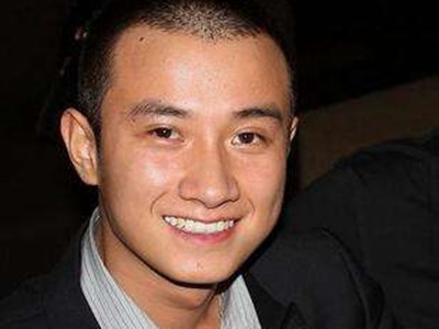 文章复出最新消息 与马伊琍离婚后首次现身女儿引人瞩目