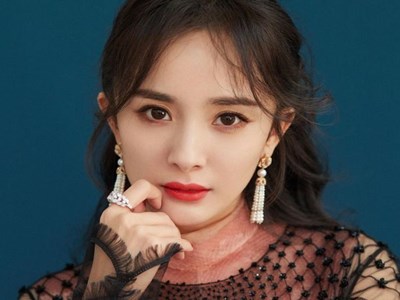 杨幂为什么被喷 不仅杨幂还有这些当红女星被喷滚出娱乐圈