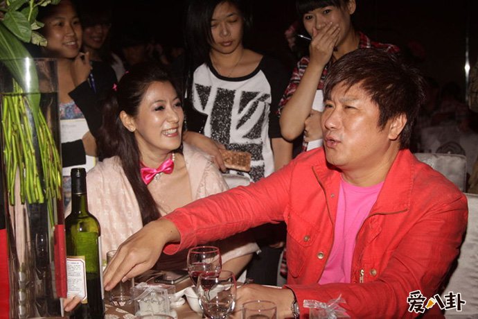 胡瓜老婆是丁荣安吗
