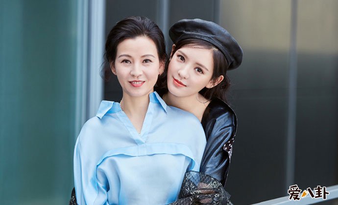 张予曦与妈妈合照