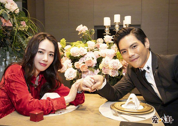 向佐和郭碧婷为什么会在一起