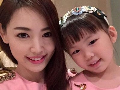 马蓉直播带货 王宝强女儿成圈钱工具网友怒喷马蓉