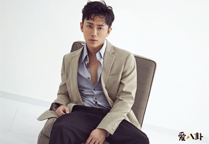 剑王朝李云睿扮演者阎行一写真