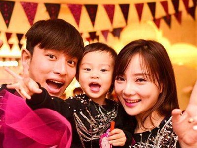 李小璐pgone奔赴美国定居 狠心抛弃女儿网友称遭天谴