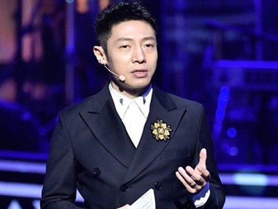李健和撒贝宁斗智斗勇 最让人意外的是喜剧女王居然出身北大