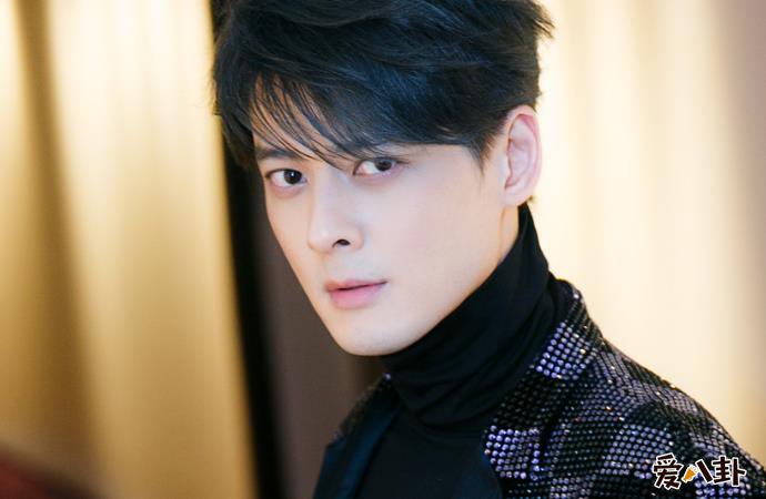男演员郭品超