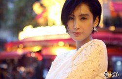 朱茵老公是黄贯中吗 因一只走失的流浪过与黄贯中结缘