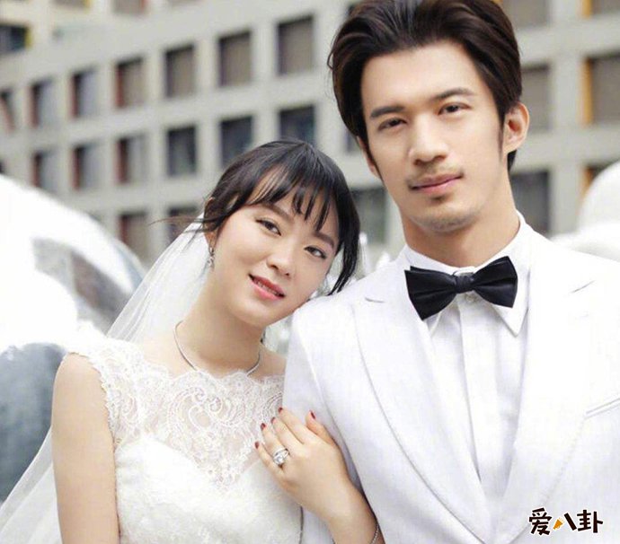 黄璐范玮离婚