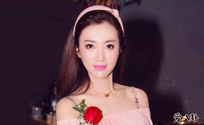 尹峰是谁她的身价又是多少