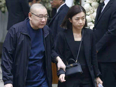 刘銮雄太太半小时消费六位数 刘銮雄多有钱网友感慨有钱人的快