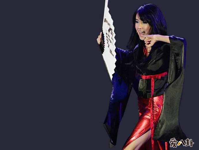 李贞贤扇子舞