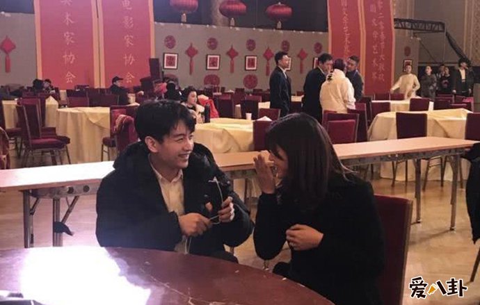 陈晓陈妍希久违同框.