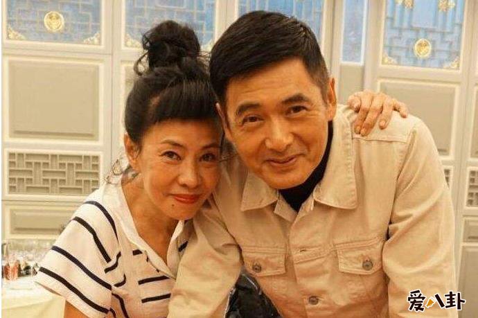 周润发老婆是干嘛的 