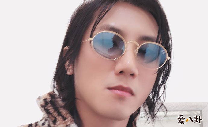 旅行团乐队主唱孔一蝉