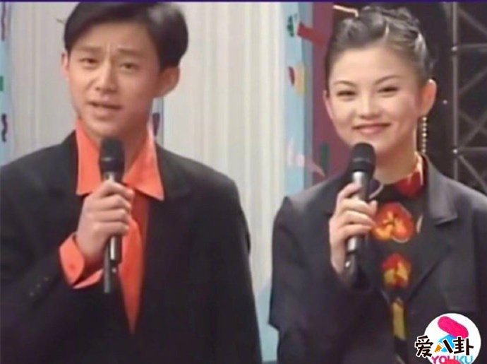 李湘与何炅主持快乐大本营