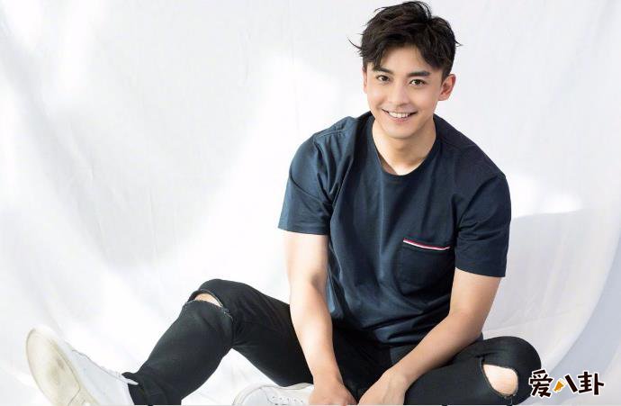 李佳航