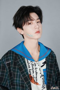 陈哲远结婚照片是真的吗 95后男演员陈哲远女友是谁