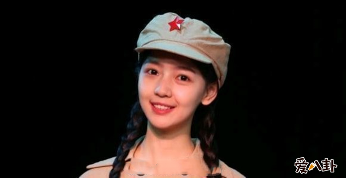 吴亦凡女友秦牛正威选秀照
