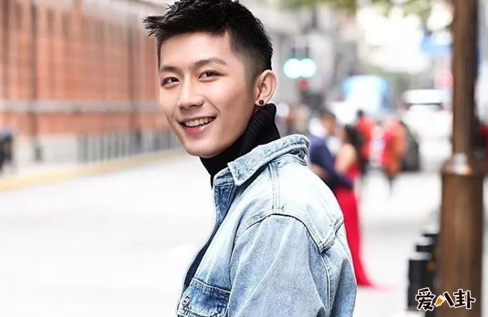 张层层怎么出道的
