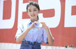 梁洁怎么出道的 20岁出道24岁被男友蒲巴甲求婚成功