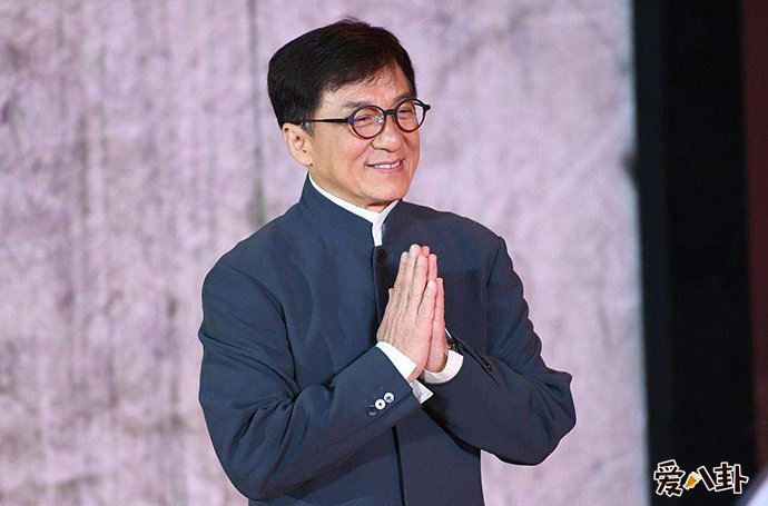 成龙捐款引称赞